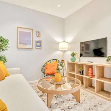 Апартаменти Heimby - Roomy W Free Parking And Seaview