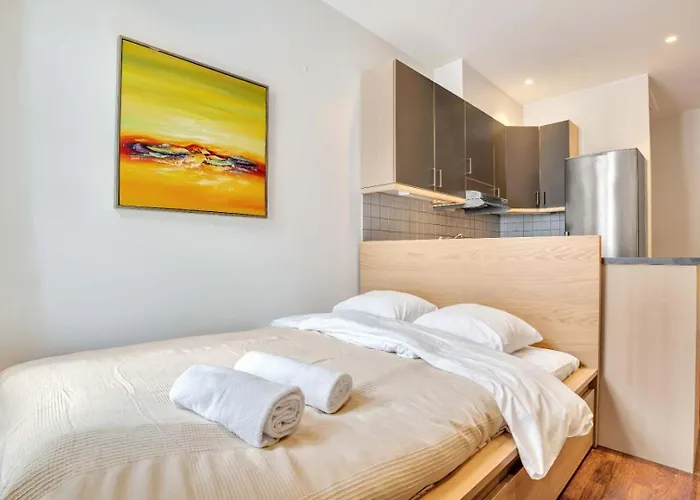 Heimby - Roomy W Free Parking And Seaview