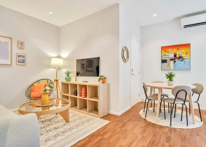 Heimby - Roomy W Free Parking And Seaview Διαμέρισμα *