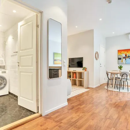 Apartamento Heimby - Roomy W Free Parking And Seaview *